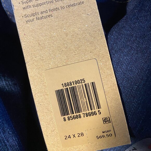 **Levi's** Women's 711 Super Skinny Jeans 24S NWT - Picture 4 of 6